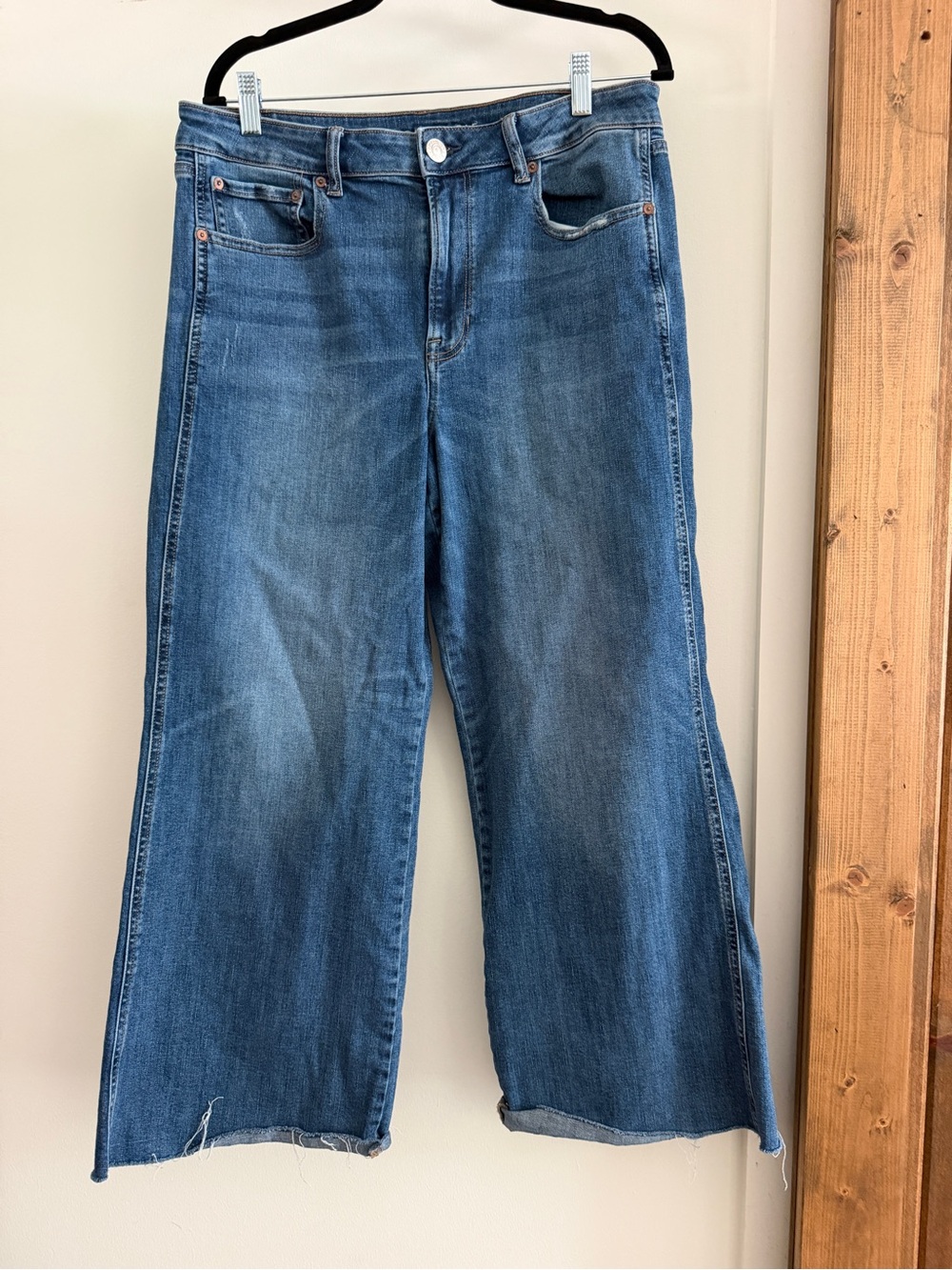 American Eagle Outfitters Wide-Leg Denim Jeans - Medium Blue Wash
